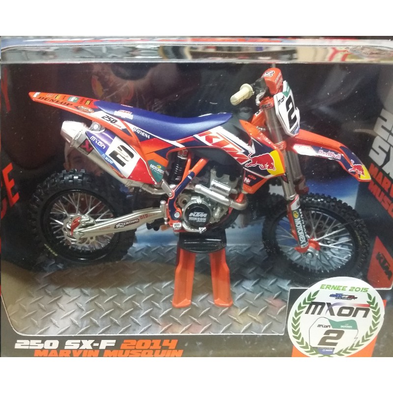 Coffret truck kenworth moto villopoto casque team monster energy chez