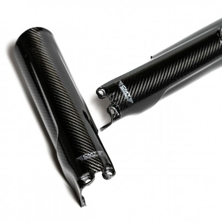 PROTECTIONS DE FOURCHE EN CARBONE pour KTM 